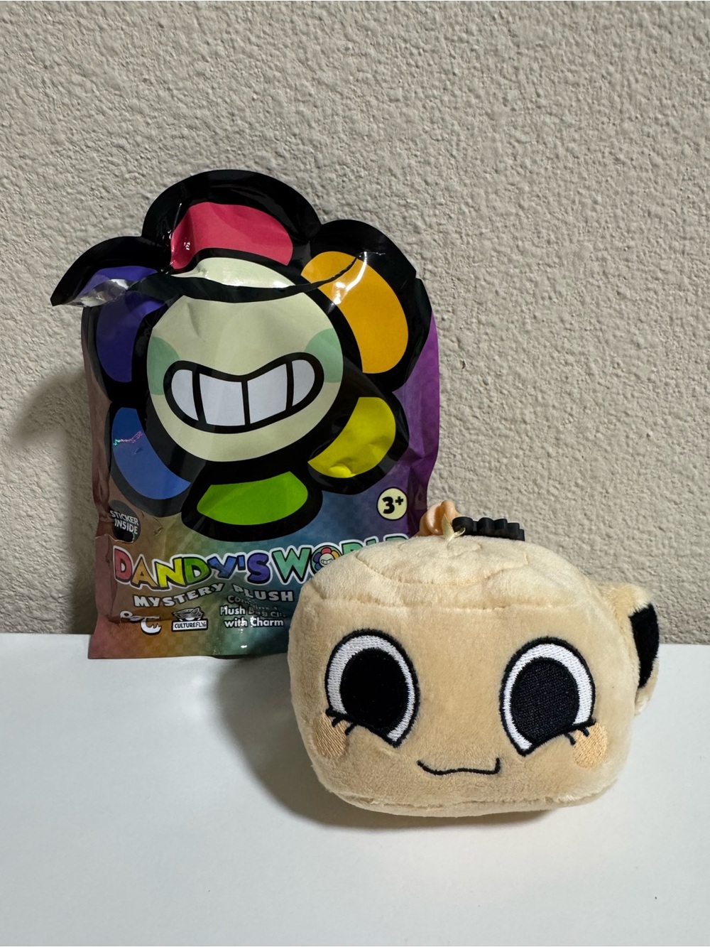 Dandy's World Mystery Plush Key Chain - Shelly